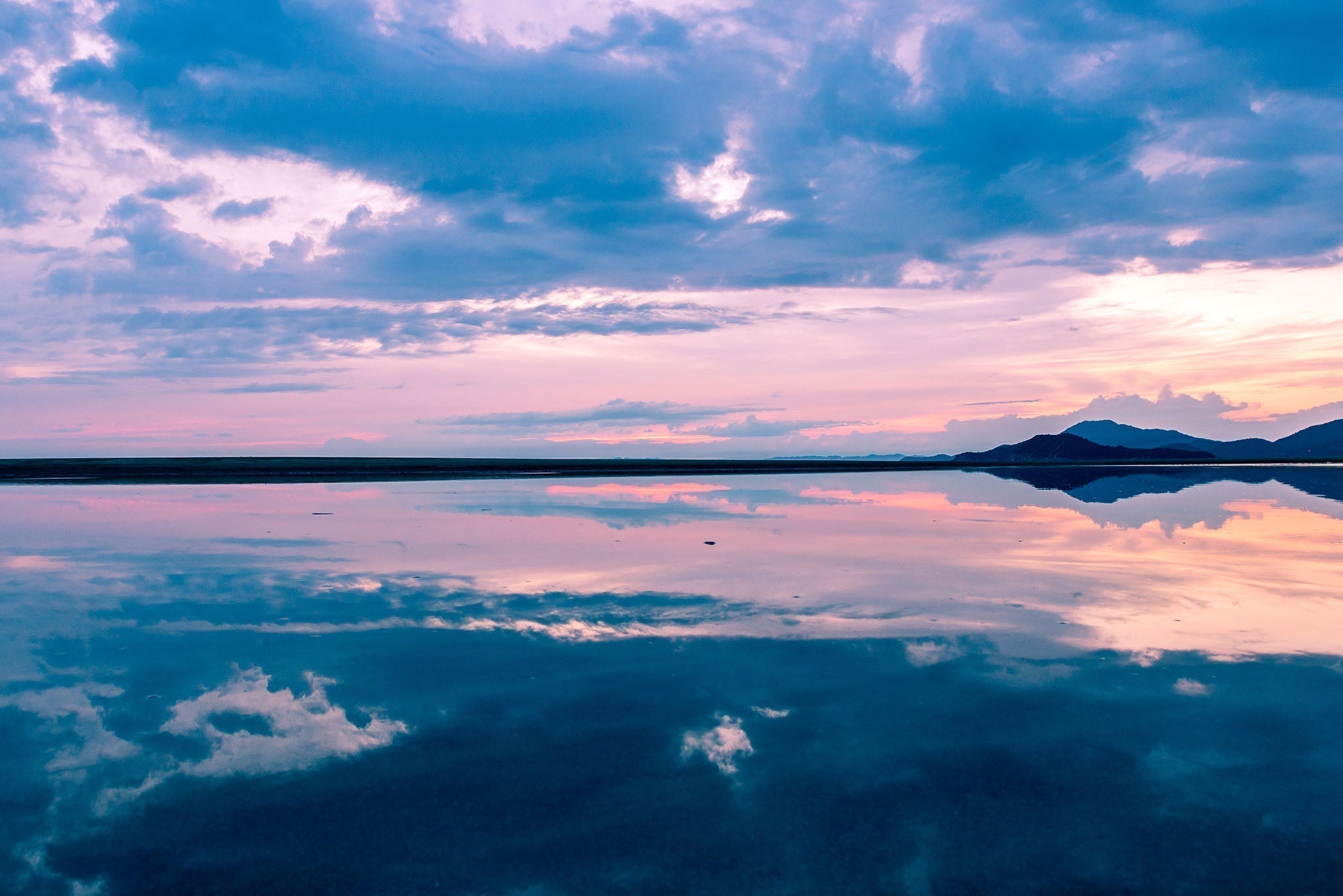 微妙 — The Word That Means Both "Meh" and "Exquisite" - The Wabi Sabi Shop