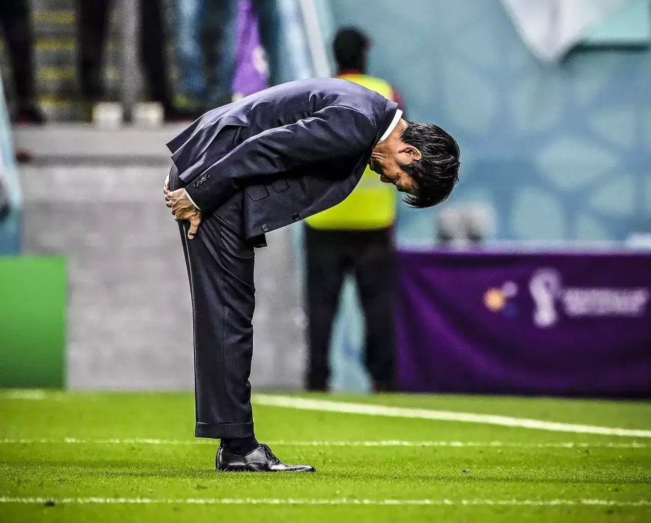 お辞儀 — Why Japanese People Bow - The Wabi Sabi Shop