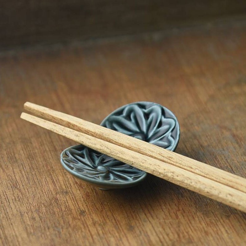 Botanical Motif Chopstick Rest — Black