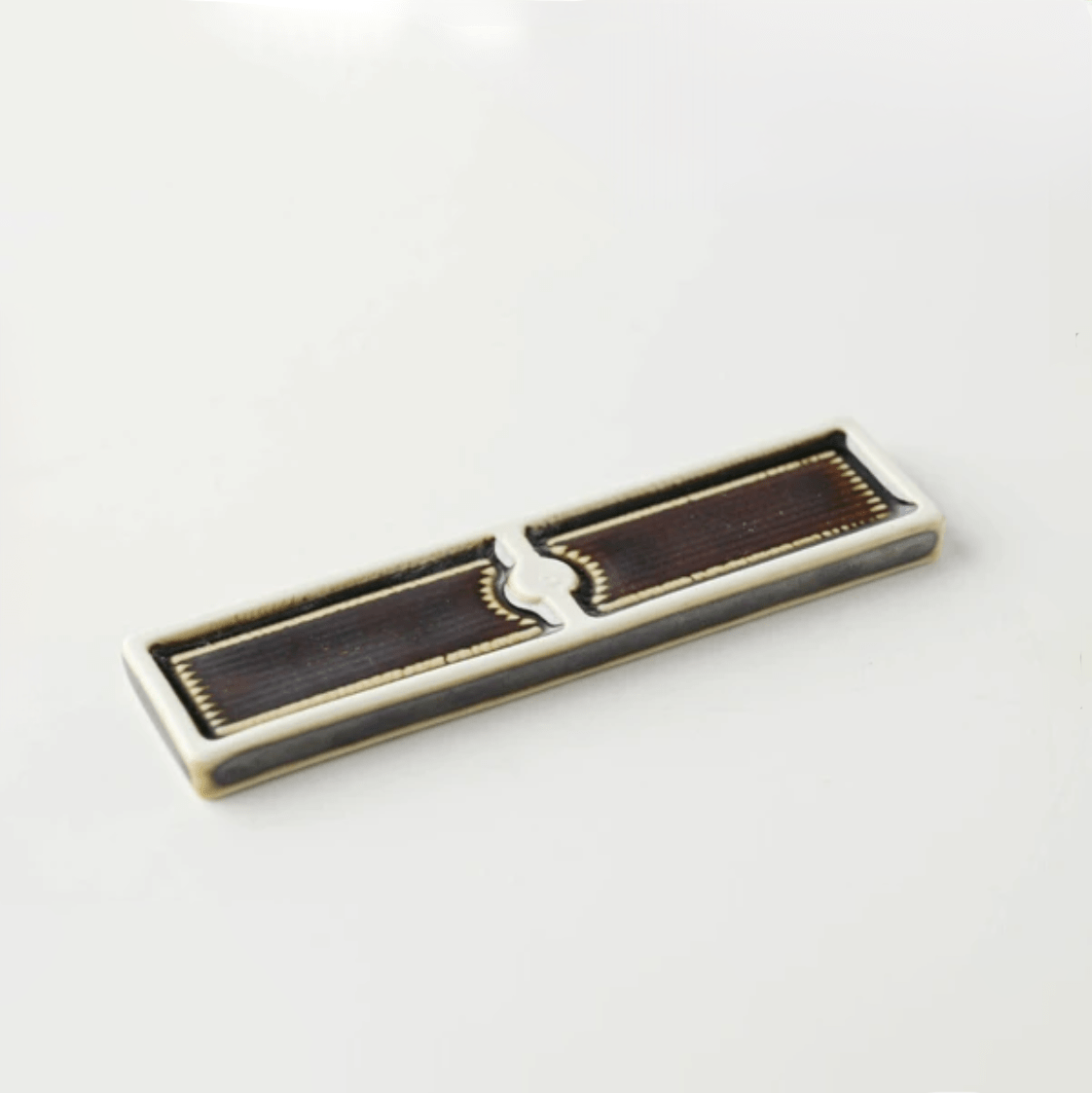 Botanical Motif Cutlery Rest — Amber
