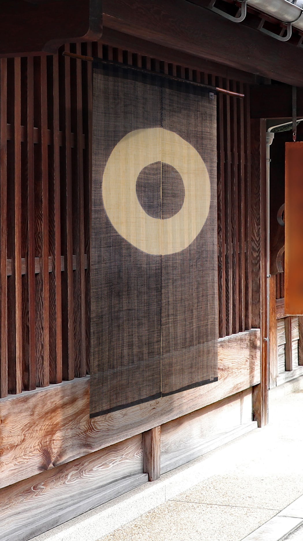 Janome Noren Curtain — Concentric Circle Motif