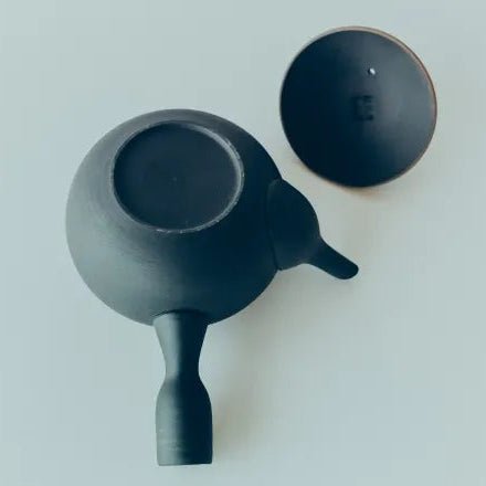 Nankei Apricot Kyusu Teapot — Black Clay 320ml
