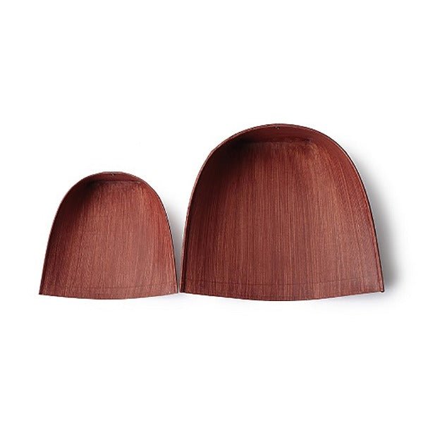 Front view of two handcrafted Harimi dustpans in small and large sizes, made from persimmon-coated washi paper with a curved form and warm reddish finish
