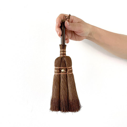 Shuro Whisk Broom Medium