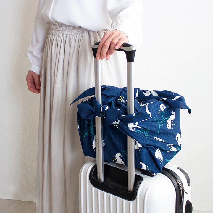 Water-Repellent Organic Cotton Furoshiki 100 – Navy Blue Lily